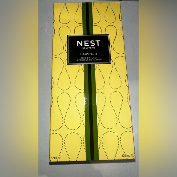 NIB Nest Grapefruit Reed Diffuser Citrus Fresh
$65MSRP - Picture 3 of 4